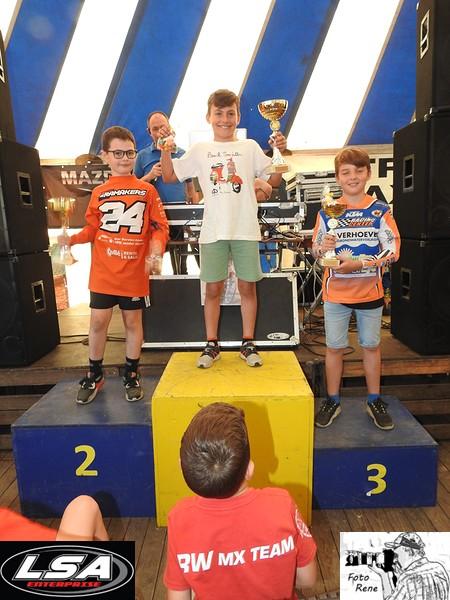 podium (5)-broechm